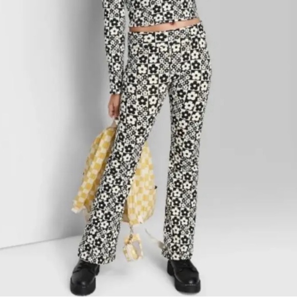 Wild Fable B&W Floral Stretch Pants Size L